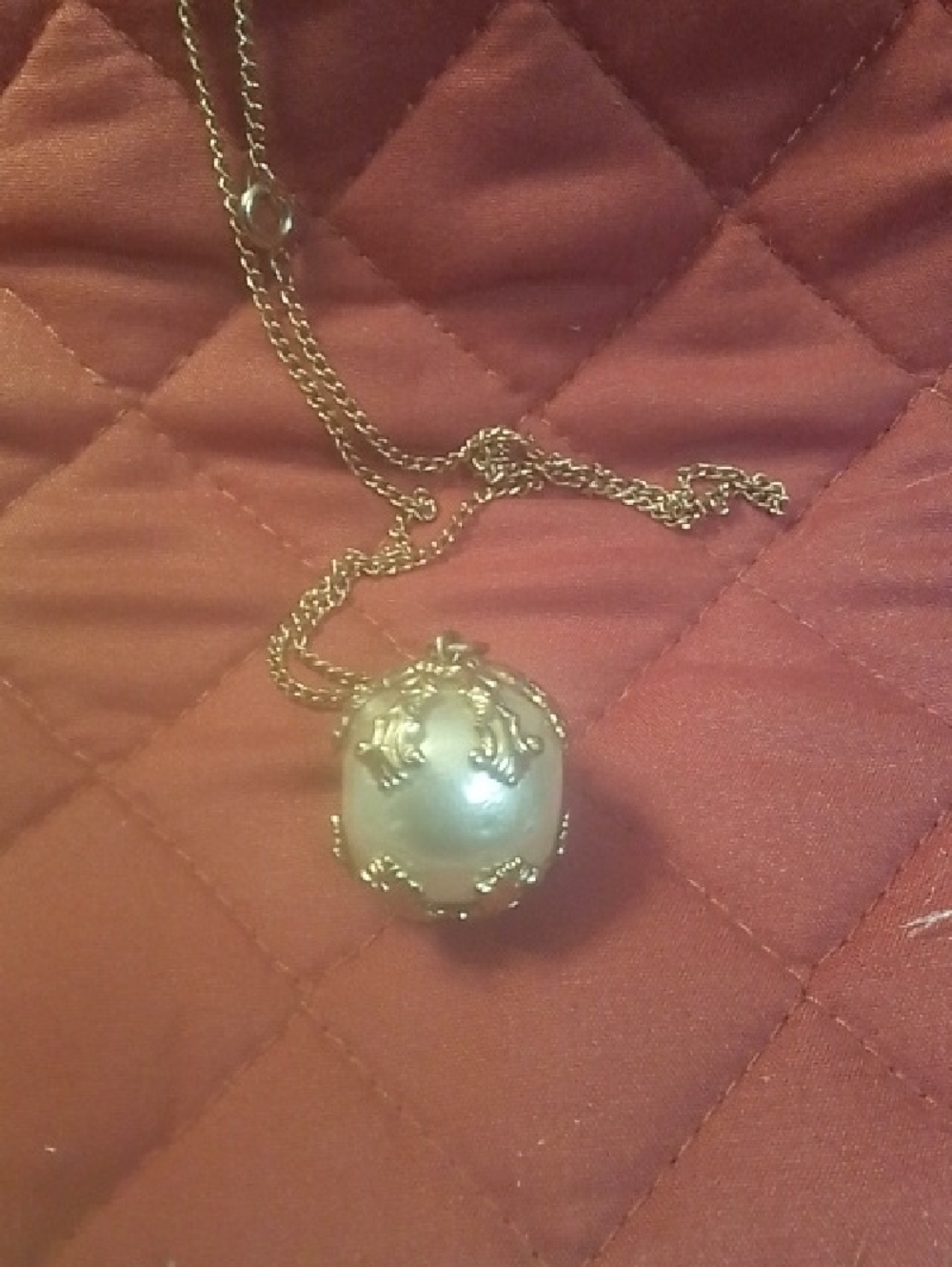 Gold-Tone Pearl Pendant Necklace - Elegant Womens Jewelry